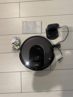 Robotický vysavač iRobot Roomba i7 - 2
