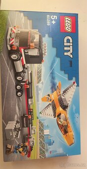 LEGO City 60289 – Airshow Jet Transporter - 2