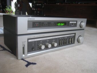 Prodám kombinaci tuneru a zesilovače PIONEER X 2000 - 2