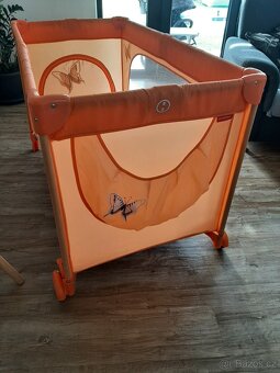 Dětská přenosná postýlka. - 2