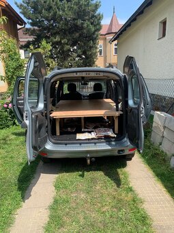 Dacia Logan vestavba na míru MCV 1.6 16V 2010 - 2