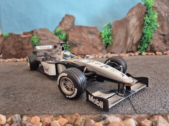 Prodám model formule F1 1:18 Mercedes Benz Mclaren MP4/15 - 2