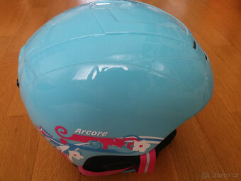 DĚTSKÁ LYŽAŘSKÁ PŘILBA - 2