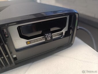 Xbox 360 Slim 250Gb + 1 ovladač + 2 hry - 2