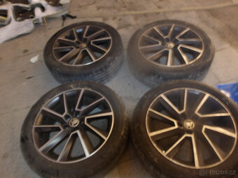 Alu kol 17" Škoda Scala 657601025D/8Z8 - 2