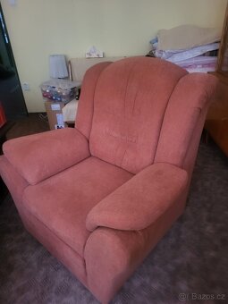 Sedačka s křeslem a taburetem - 2