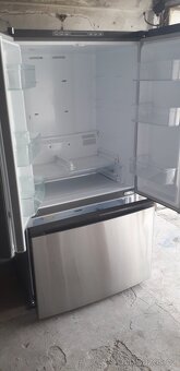 Lednice Hisense - RF815N4SESE - 2