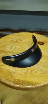 Prilba Brixton seda, nova, puvodne 3290Kc - 2