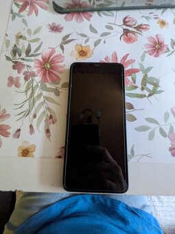 Mobilní telefon - 2