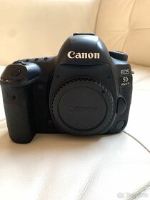 Canon EOS 5D Mark IV - 2