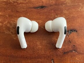 AirPods pro 1. generace - 2