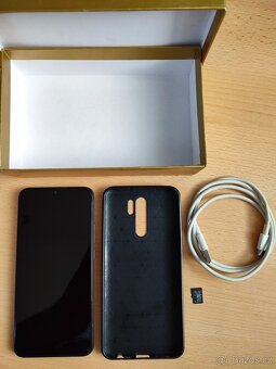 Xiaomi Redmi 9 + obal + napájecí kabel + SD karta - 2
