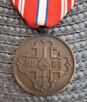 PAMĚTNÍ ODZNAK PRO DOBROVOLCE Z LET 1918 - 1919 - 2