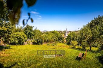 Prodej prostorné, zahrady s výhledem na historické centrum m - 2
