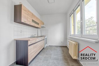 Pronájem bytu v os. vlast. 2+1/55 m2 na ul. Nedbalova, Karvi - 2