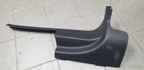 MUSTANG - plast spolujezdce - 2