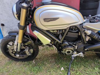 Ducati Scrambler 1100 - 2