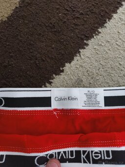 Červené trenky Calvin Klein - 2
