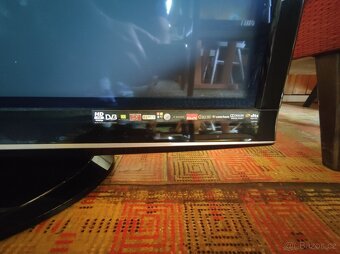 Panasonic Viera TX-P42G10E - 2