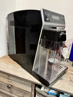 Prodám kávovar DeLonghi Autentica Cappuccino – skvělý stav - 2