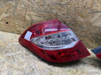 Zadni svetla Citroen C4 2011 - 2