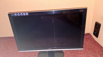 Prodám LCD monitor BENQ - 2