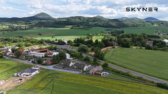 Prodej stavebního pozemku 1 255 m2, Žalany, ulice Pražská - 2