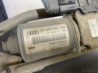 Motorek + táhla stěračů Audi A4 B8 - 2