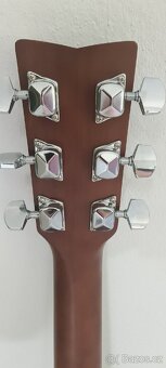 Kytara Yamaha - 2