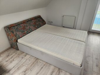 Manželská postel s matracemi - 2