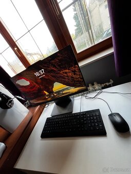 Lenovo IdeaCentre AiO Gen9 - 2