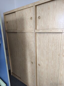 2 x skříň viz. foto. Levně. - 2