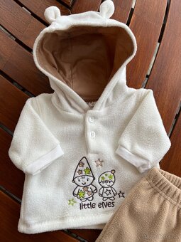 Mikina s kalhotami a kapucí - 2