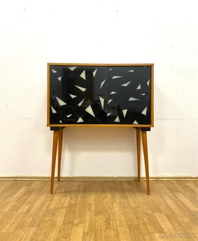 Retro komoda Interiér 60. léta —.. - 2