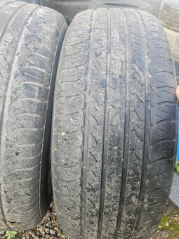 Pneu 275/65R18 - 2
