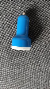 Dvojitá USB nabíječka do auta - 2