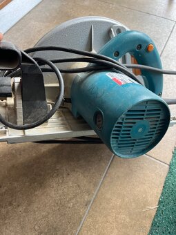 Makita 5903 - 2