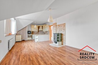 Pronájem zrekonstruovaného bytu 3+kk s pracovnou v RD, 119 m - 2
