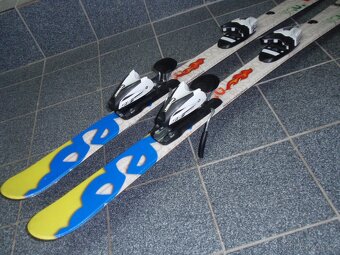 TOP LYŽE CARVY 127 CM HEAD MOVIE - 2