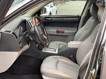 Chrysler 300 CRD - 2
