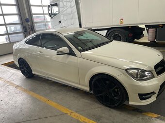 Mercedes Benz C220cdi - W204 COUPE - 2
