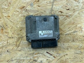 ŘÍDICÍ JEDNOTKA MOTORU 03G906021PQ - 2