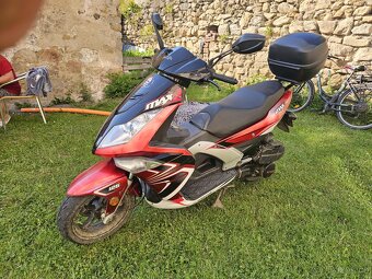 Prodam skutr max 125 nová STK - 2
