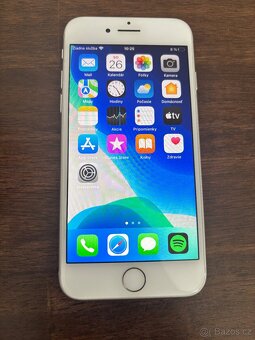 iPhone 7 128 GB – dobrý stav , nef.mikr. - 2