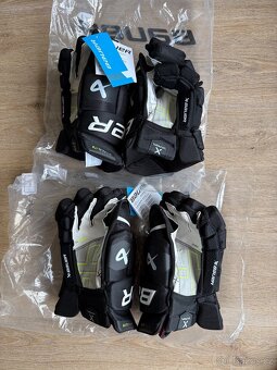 Rukavice Bauer Vapor Hyperlite, velikost 13” a 14” - 2