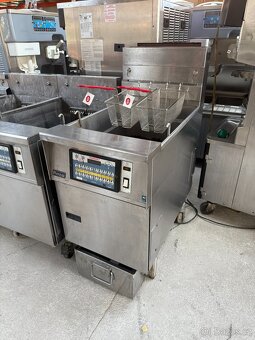 Plynová fritéza Pitco - 2