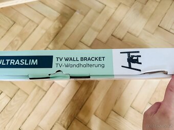 FULLMOTION TV Wall Bracket - 2