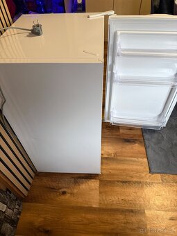 Malá lednička s mrazáčkem - 2