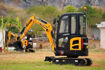 Minibager YUCHAI U20 Premium 2000 kg - 2