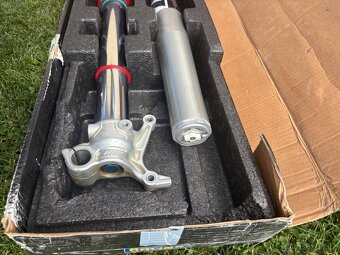 WP xact vidlice + tlumič - 2